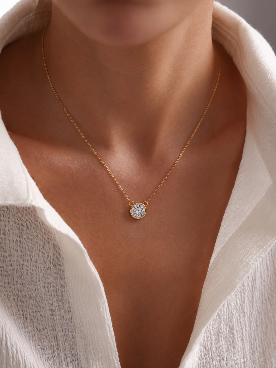 LOVE IN A CIRCLE PENDANT
